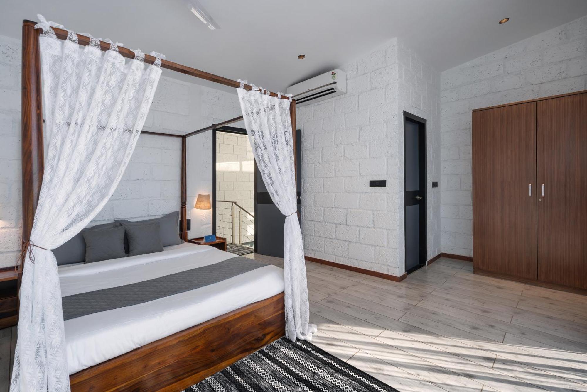 Saffronstays Calvin - 3 Bedroom Pool Villa In ロナバラ エクステリア 写真