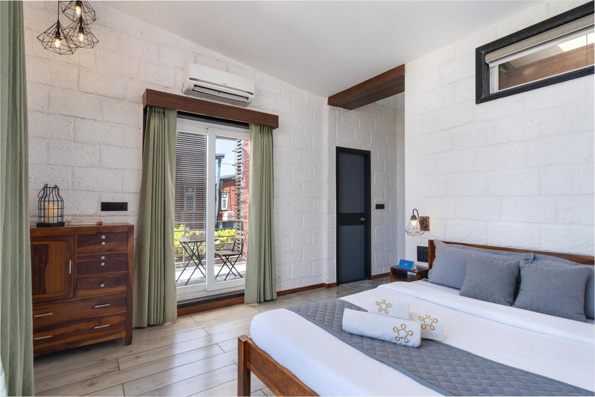 Saffronstays Calvin - 3 Bedroom Pool Villa In ロナバラ エクステリア 写真