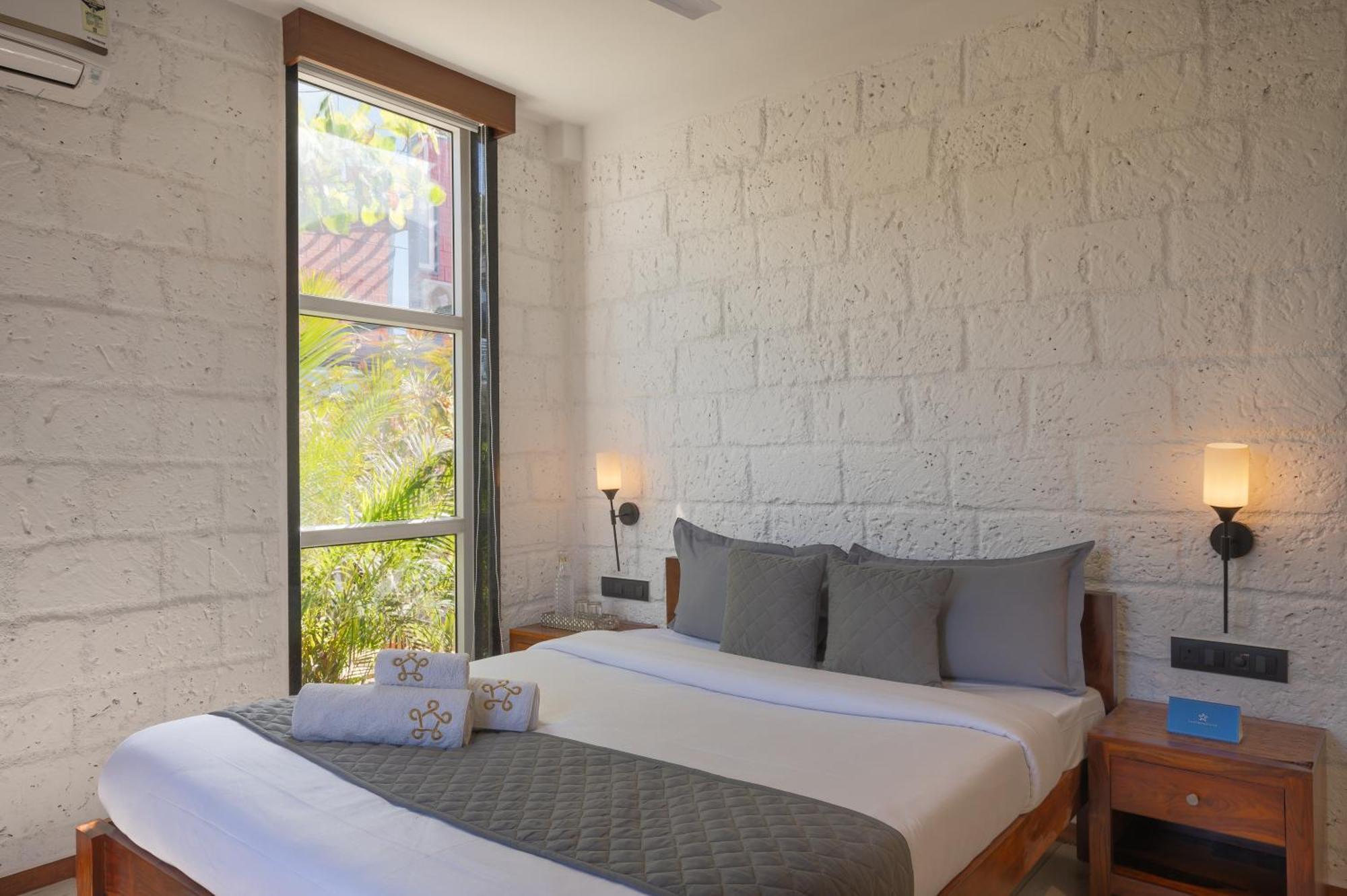 Saffronstays Calvin - 3 Bedroom Pool Villa In ロナバラ エクステリア 写真