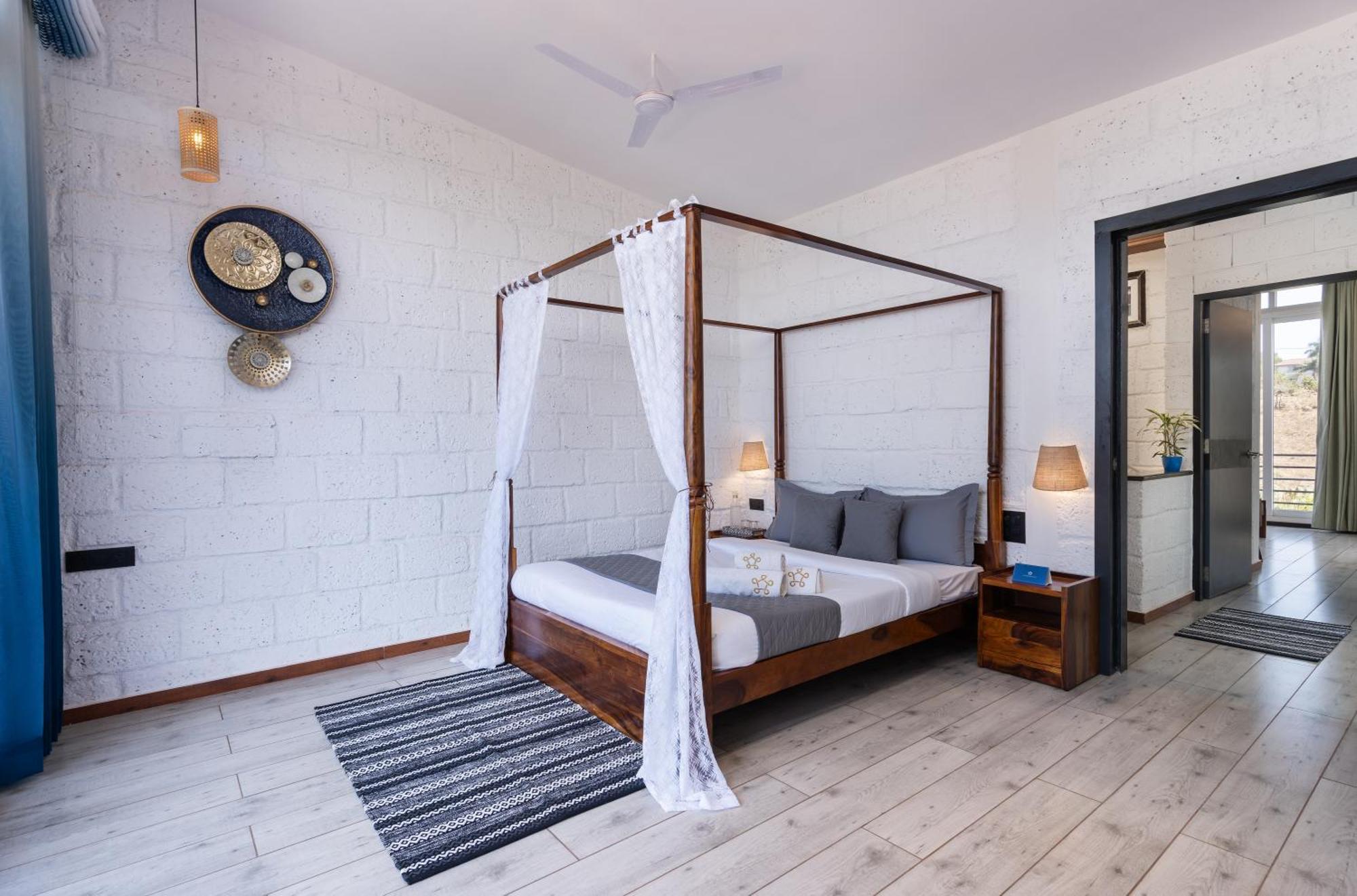 Saffronstays Calvin - 3 Bedroom Pool Villa In ロナバラ エクステリア 写真